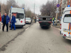 В Саратове столкнулись три машины: иномарка опрокинулась, водитель Lada госпитализирован