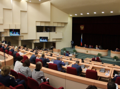 Депутаты снова подорожали: надо бы заставить их работать