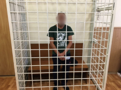 Жительница Саратовской области выпрыгнула в окно, спасаясь от насильника с горелкой и ножом