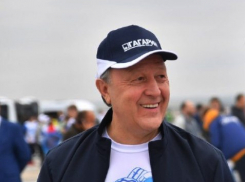 Губернатор Валерий Радаев перечислил свою зарплату на возведение двух памятников в Саратове