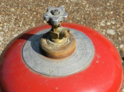 Молодая женщина и три маленьких ребенка пострадали из-за взрыва газа