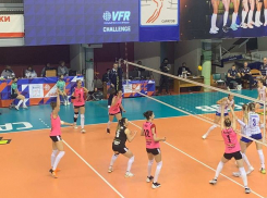 Волейболистки «Протона» одержали сухую победу в присутствии губернатора