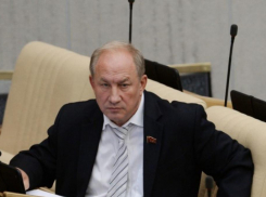 Депутат Госдумы Валерий Рашкин задержан с убитым лосем в багажнике авто