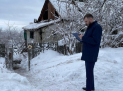 В Октябрьском районе на пожаре сгорел неизвестный мужчина