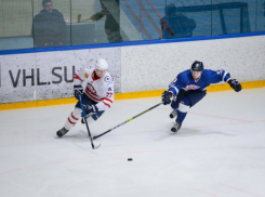 Саратовский «Кристалл» дважды проиграл команде «Динамо-Алтай»