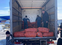 Саратовская область отправила гуманитарную помощь беженцам из ДНР и ЛНР