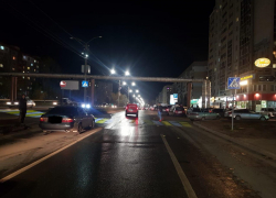 В Саратове иномарки сбили двух женщин-пешеходов