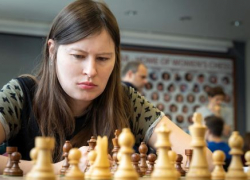 Наталия Погонина выступает в суперфинале чемпионата России по шахматам