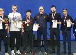 Саратовские кикбоксеры завоевали 10 золотых медалей на чемпионате и Первенстве области 