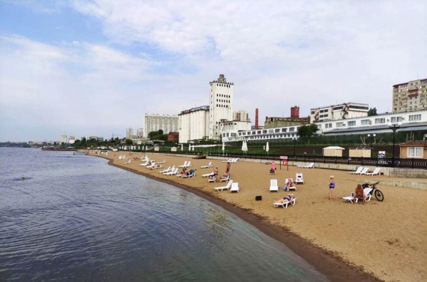 Власти Саратова заявили, что ждут положительные результаты проб воды в районе нового пляжа