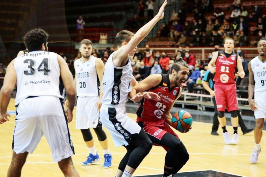 «Автодор» дебютировал в еврокубках, победив испанцев в присутствии губернатора 