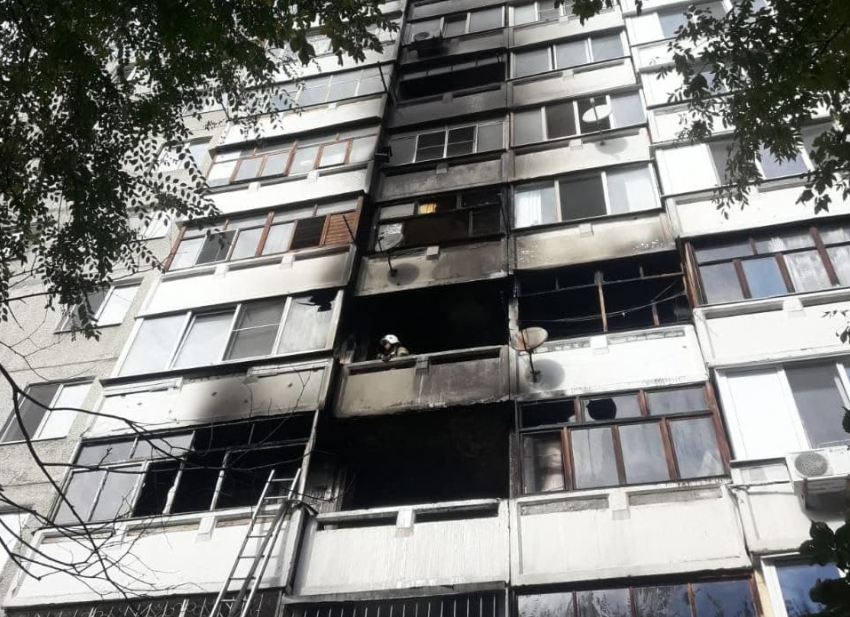 В Заводском районе Саратова из-за детской шалости с огнем пришлось эвакуировать 20 человек