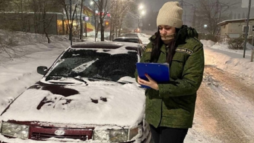 На Перспективной в салоне автомобиля нашли труп водителя