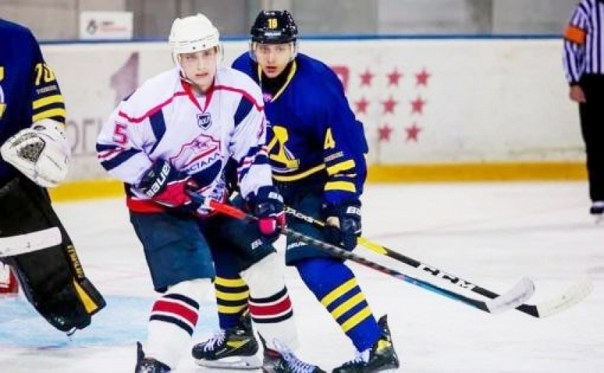 Молодежная команда «Кристалла» проиграла первые в сезоне выездные матчи